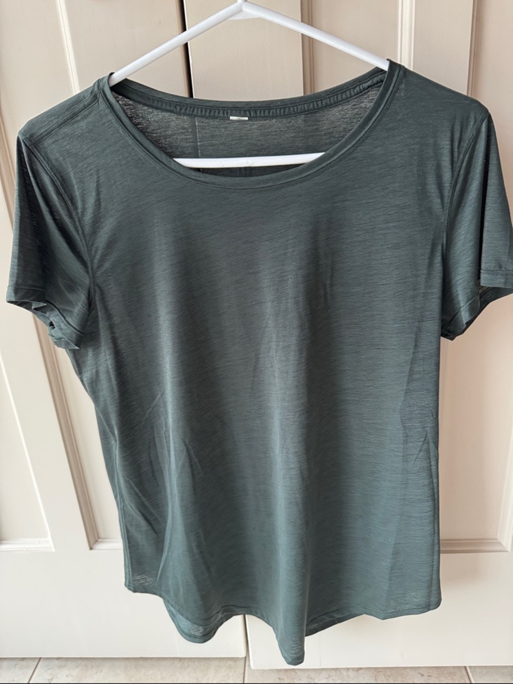 Lululemon Short-Sleeve Crewneck Top - Forest Green sz 6 LIKE NEW